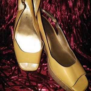 MARC FISHER YELLOW LEATHER SLINGBACK WEDGE SZ 10M
